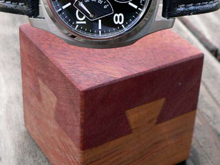 Bigger image using Mahogany/Cherry Conundrum Cube