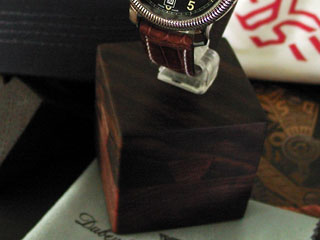 Bigger image using Walnut/Koa Conundrum Cube